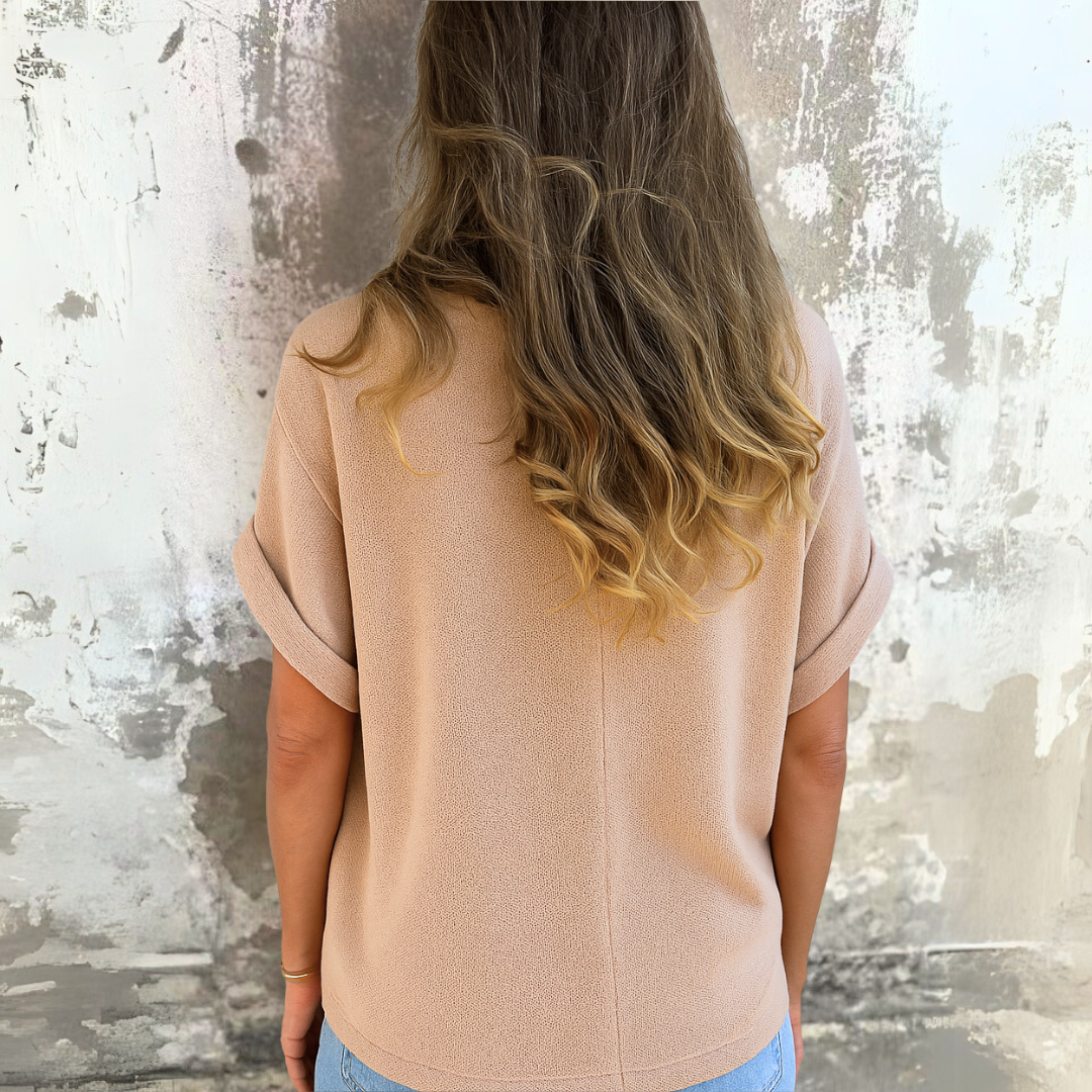 Diana Elegant bluse med rund hals